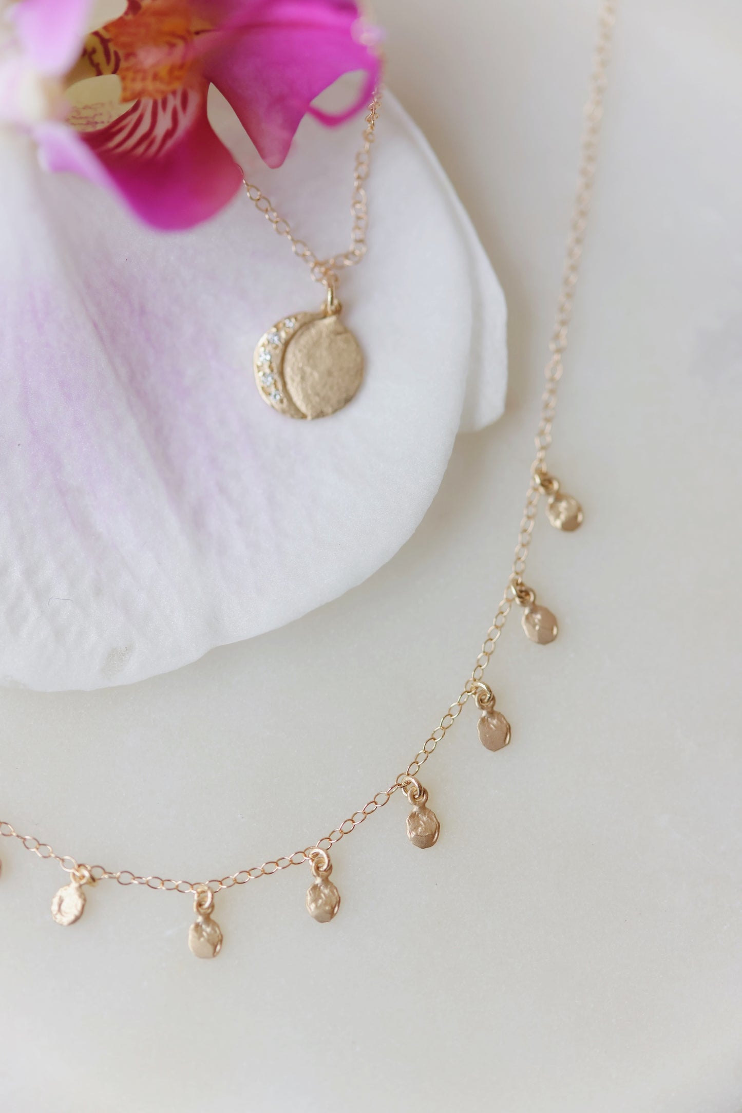 Victoria Cunningham - Tiny Golden Flakes Necklace