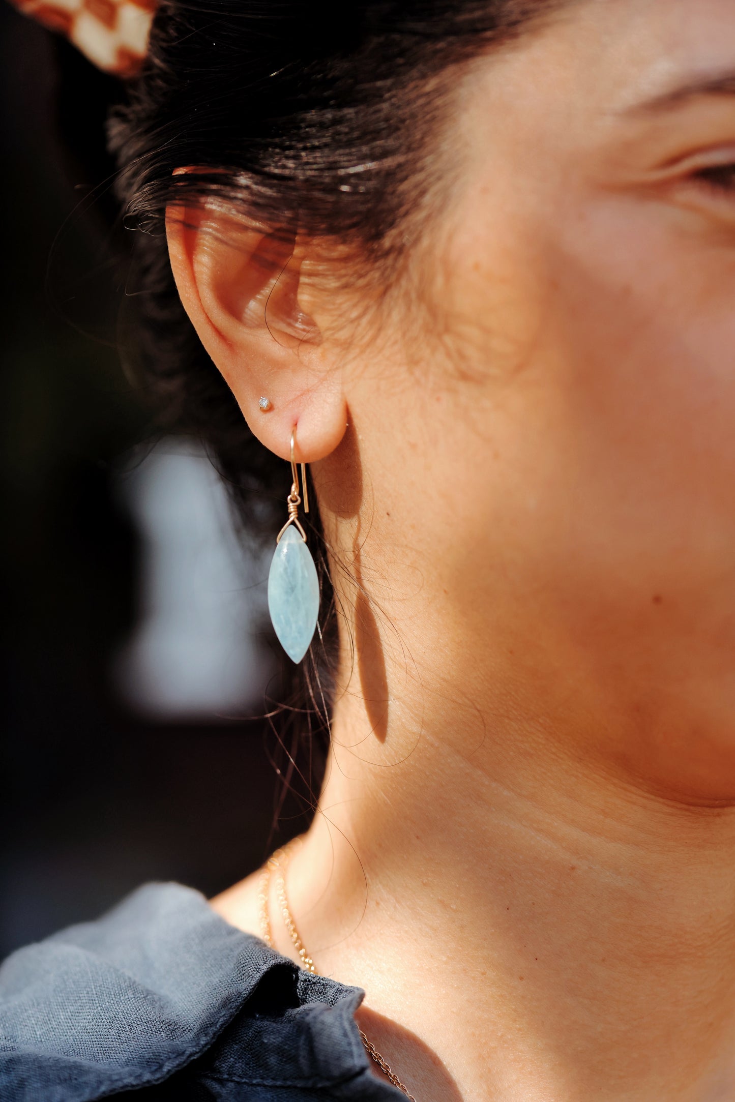 Rock Stella - Aquamarine medium marquise on hammered gold-fill simple wires