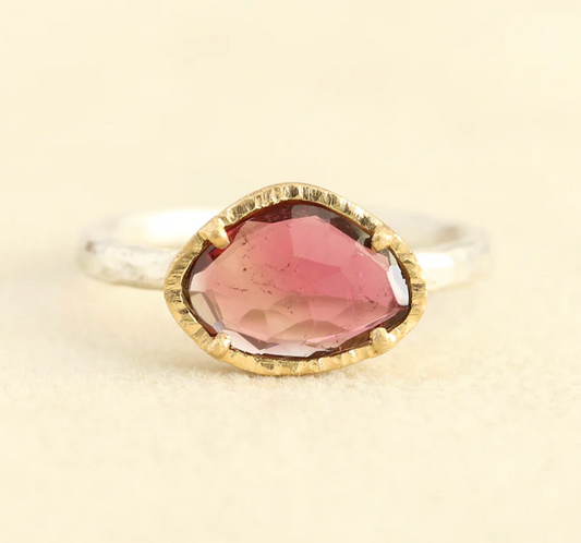 Yasuko Azuma - 1.02ct rose tourmaline on ss hammered band - size 6.5