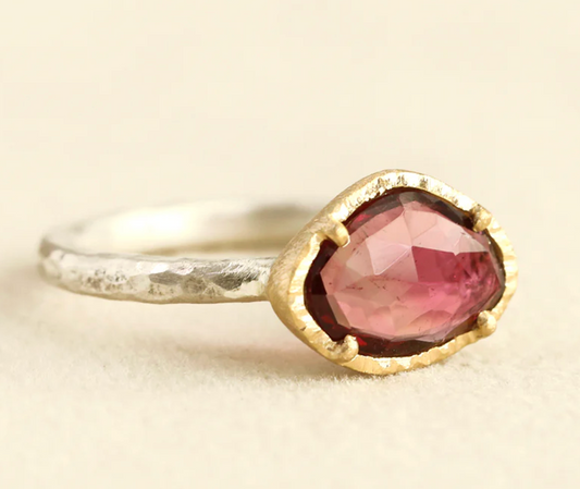 Yasuko Azuma - 1.02ct rose tourmaline on ss hammered band - size 6.5