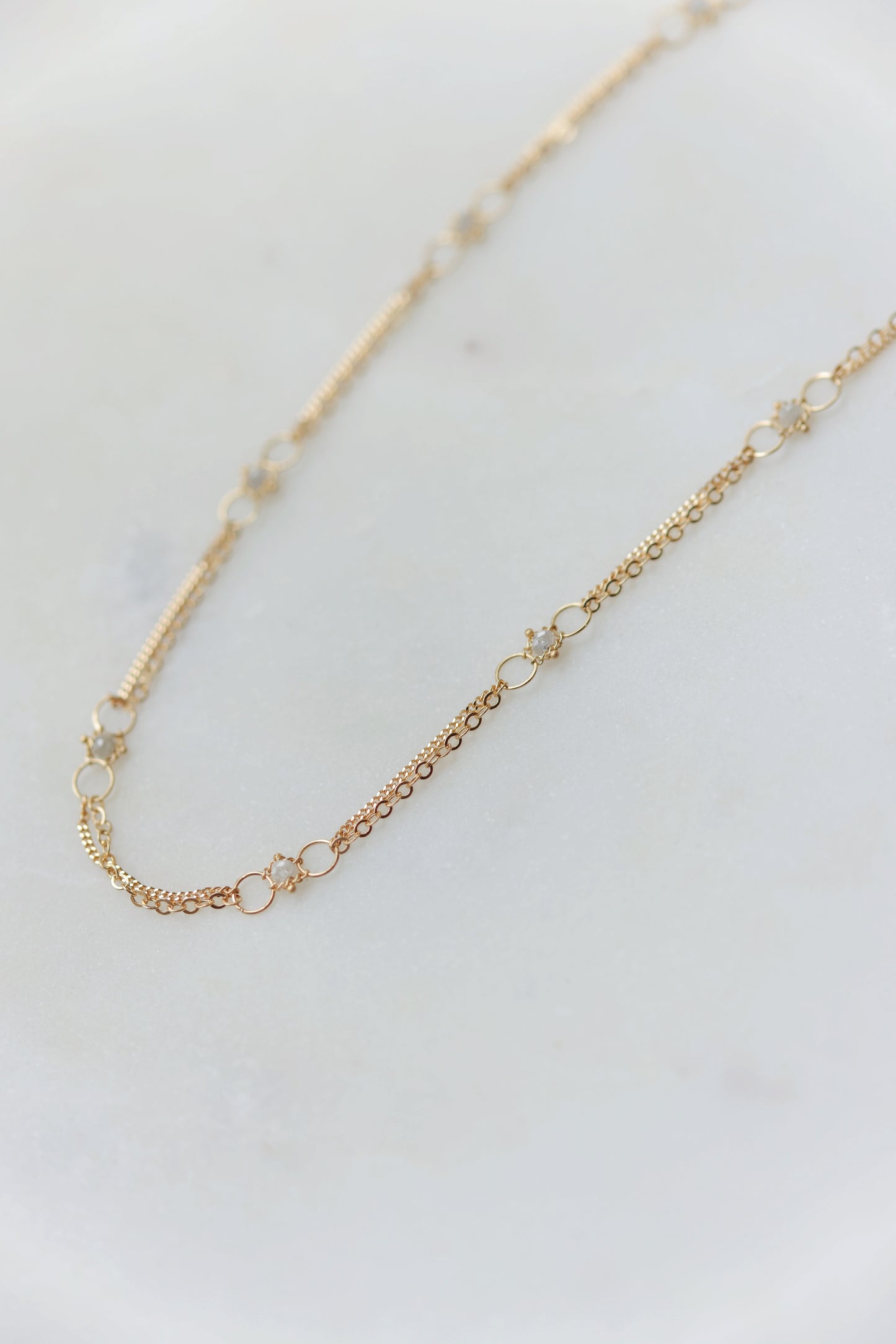Amáli - Whisper Chain Necklace with Silver Diamonds