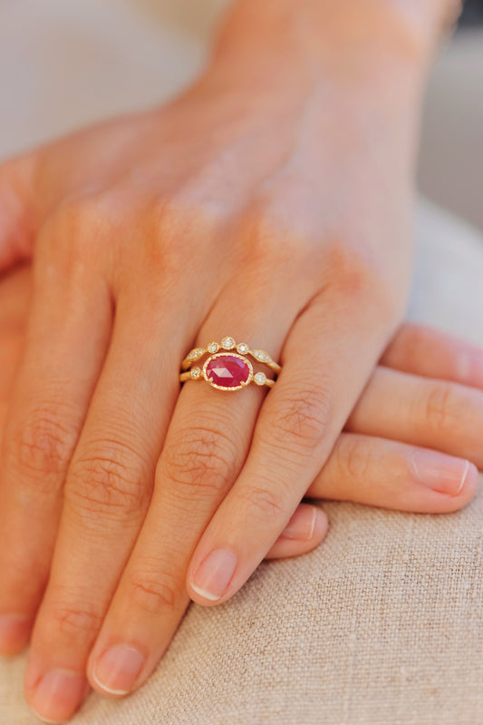 Yasuko Azuma - 18ky, 3 bezel/leaf curve ring, 0.1ct diamonds - size 6.5