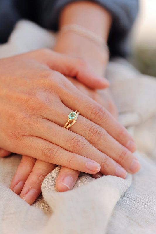 Yasuko Azuma - 18ky, curve ring, 0.07ct diamonds size 6.5