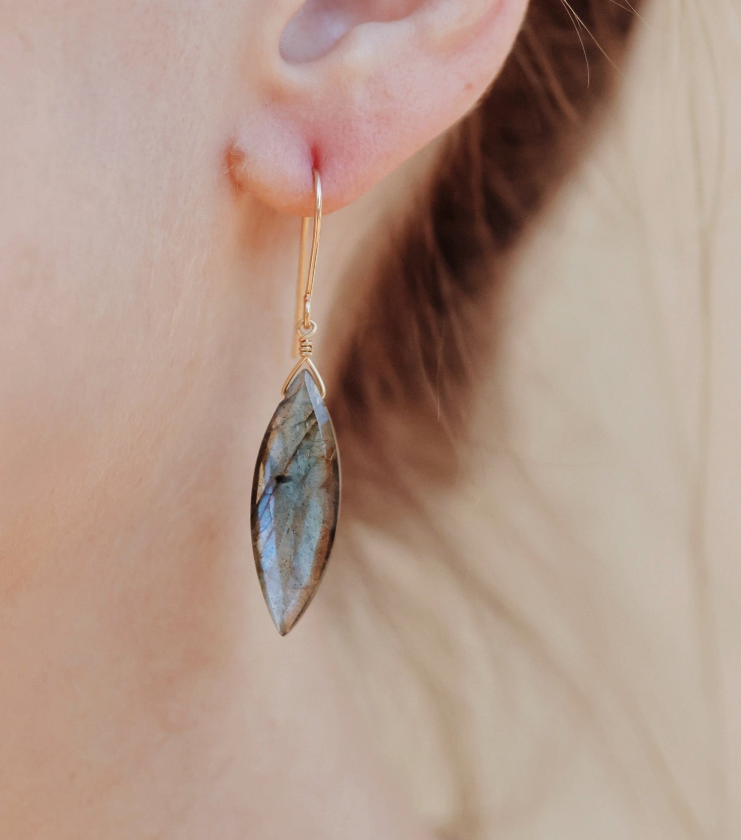 Rock Stella - Labradorite medium marquise on hammered gold-fill simple wires