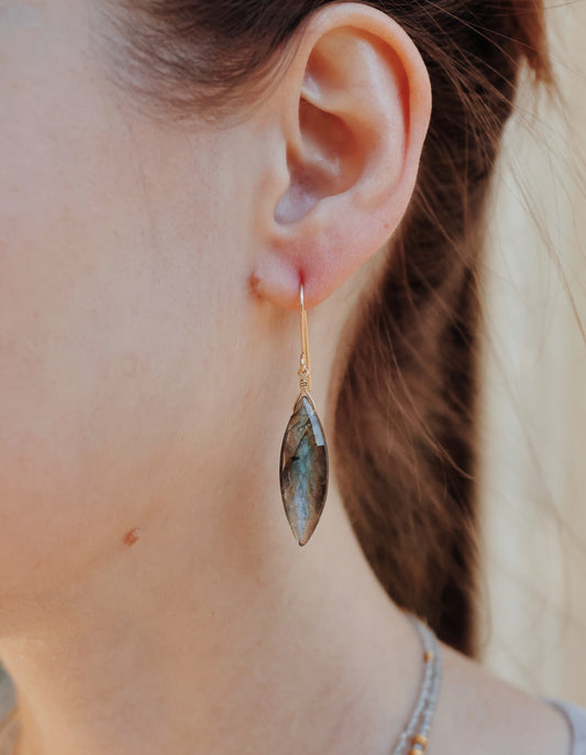 Rock Stella - Labradorite medium marquise on hammered gold-fill simple wires