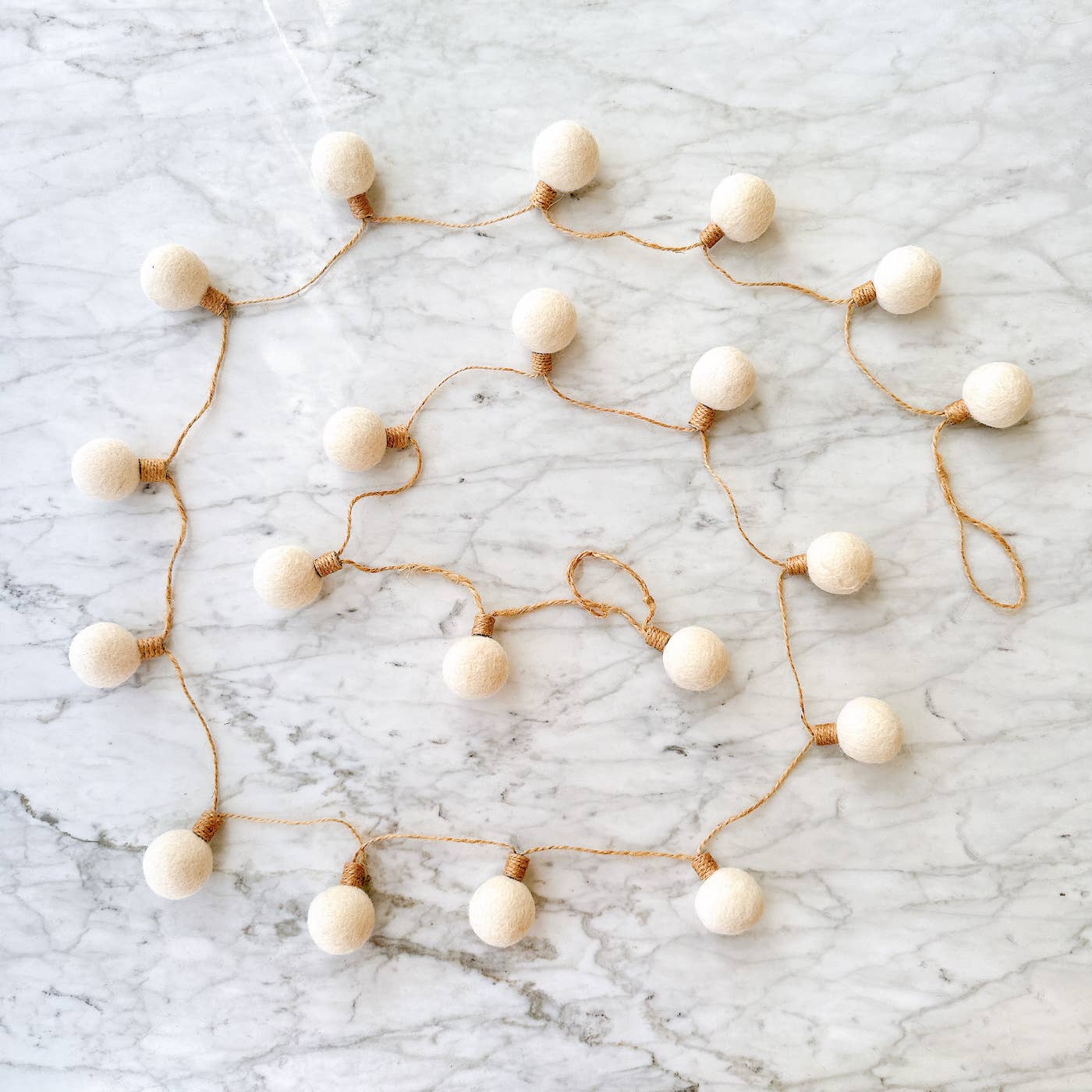 Felt Color Ball Lightbulb Garland
