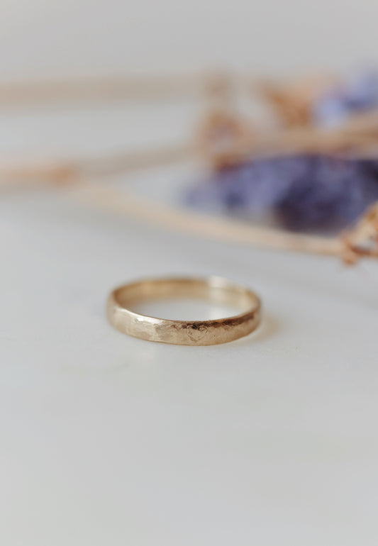 Victoria Cunningham - 3mm Hammered 14k Gold Band