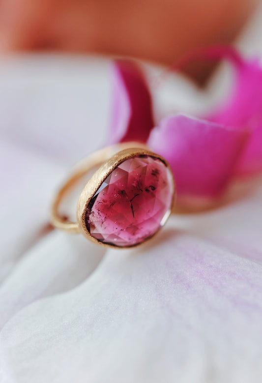 Yasuko Azuma - Deep Pink Tourmaline Ring