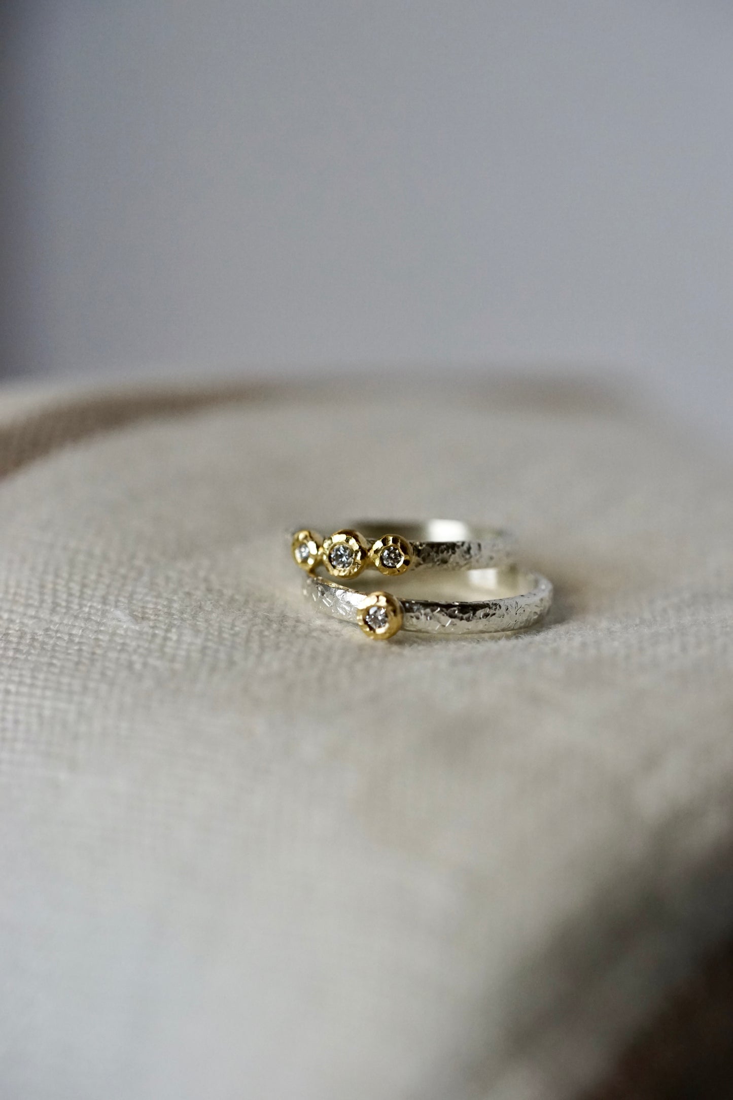 18ky bezel Ring .03ct diamond with sterling silver band - size 6.5