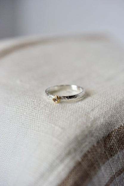 18ky bezel Ring .03ct diamond with sterling silver band - size 6.5