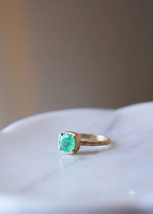 Yasuko Azuma - 1.27ct Columbian Emerald Ring