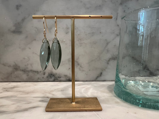 Rock Stella - Green Quartz medium marquise on hammered gold-fill simple wires