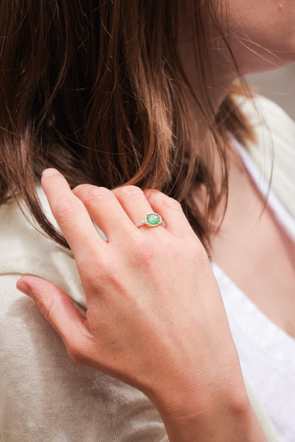 Yasuko Azuma - 0.89ct Emerald ring on sterling silver band in 18ky gold bezel - size 6.5