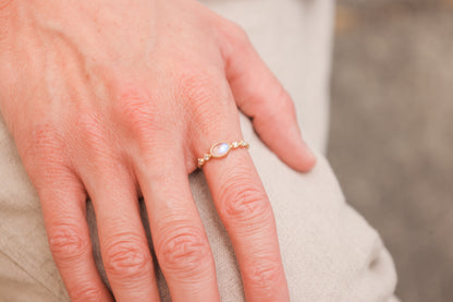Yasuko Azuma - Small Oval Moonstone Muget Ring - size 6.5
