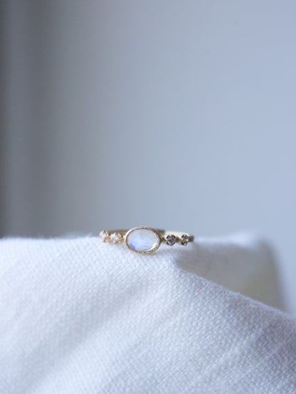 Yasuko Azuma - Small Oval Moonstone Muget Ring - size 6.5