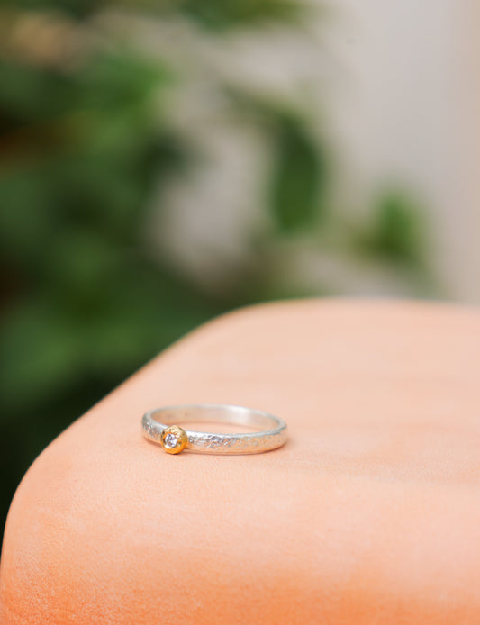 18ky bezel Ring .03ct diamond with sterling silver band - size 6.5