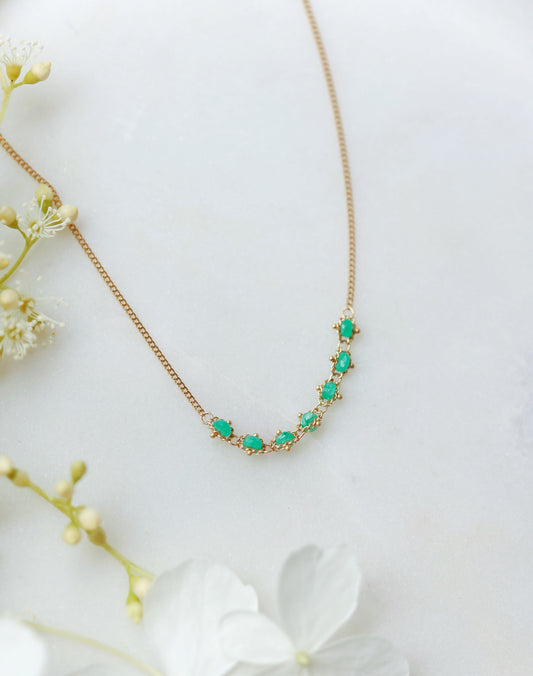Amáli - Petite Textile Emerald Necklace