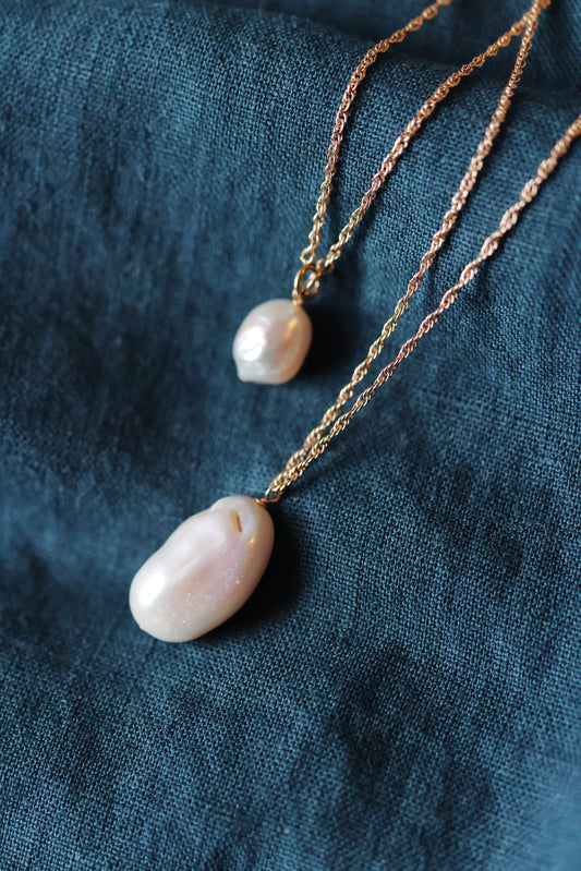 Rock Stella - Freshwater Cultured Pearl with 2nd pearl ballast necklace 14K gold fill chain