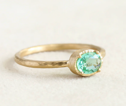 Yasuko Azuma - 0.43ct Paraiba tourmaline ring in 18ky bezel and hammered band - size 6.5