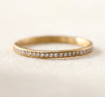 Yasuko Azuma - 18ky, 1.8mm, 0.13 ct diamond half around/half eternity