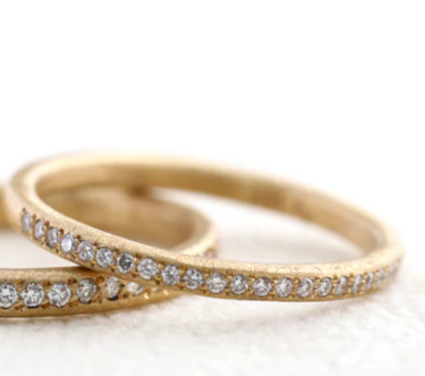 Yasuko Azuma - 18ky, 1.8mm, 0.13 ct diamond half around/half eternity