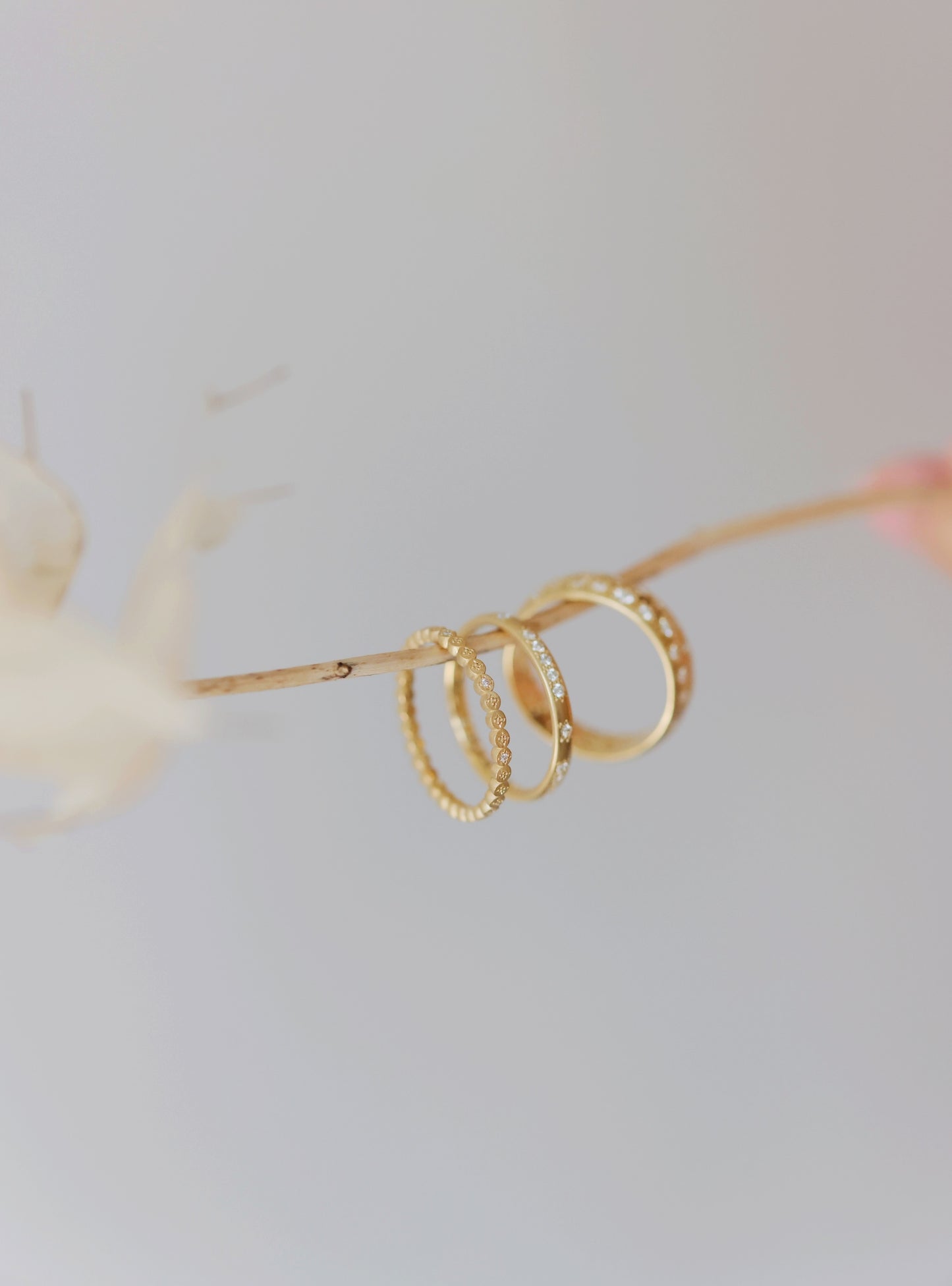 Adel Chefridi - Thin River Rocks Band Ring