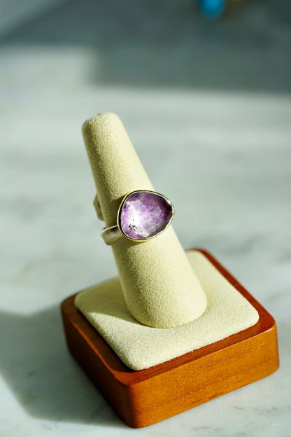 7.72ct Amethyst ring w/ 14k bezel and sterling sea kelp band - size 8