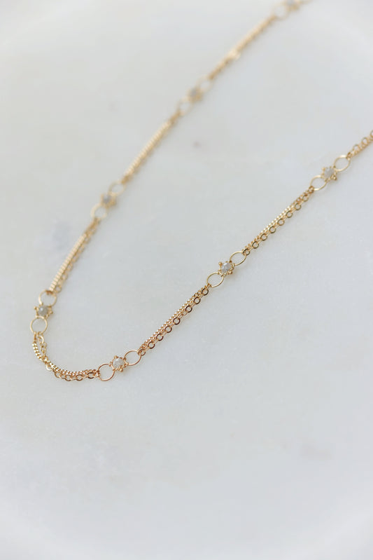 Amáli - Whisper Chain Necklace with Silver Diamonds