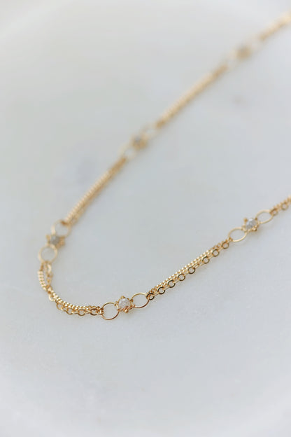 Amáli - Whisper Chain Necklace with Silver Diamonds