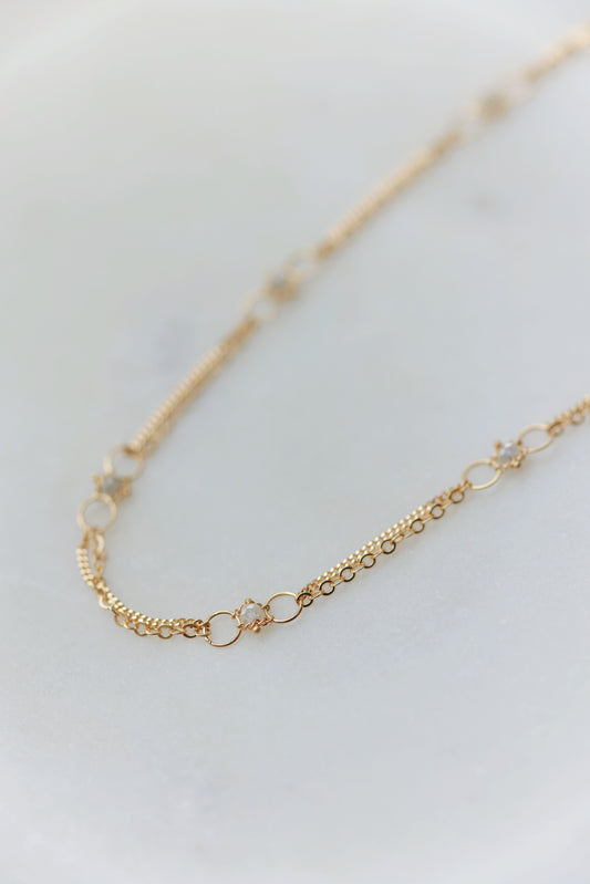 Amáli - Whisper Chain Necklace with Silver Diamonds