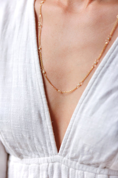 Amáli - Whisper Chain Freshwater Pearl Necklace
