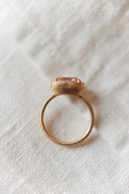 Yasuko Azuma - 18ky 2.37ct Morganite ring - size 6.5