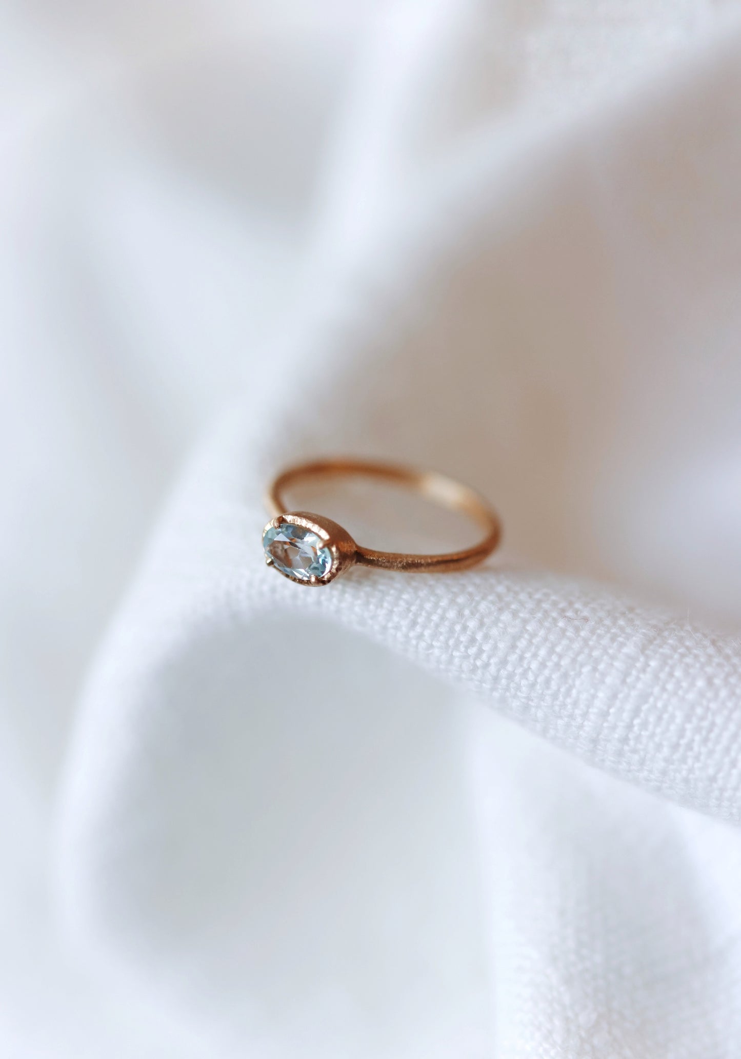 Yasuko Azuma - .5ct Aquamarine, 18ky - size 6.5