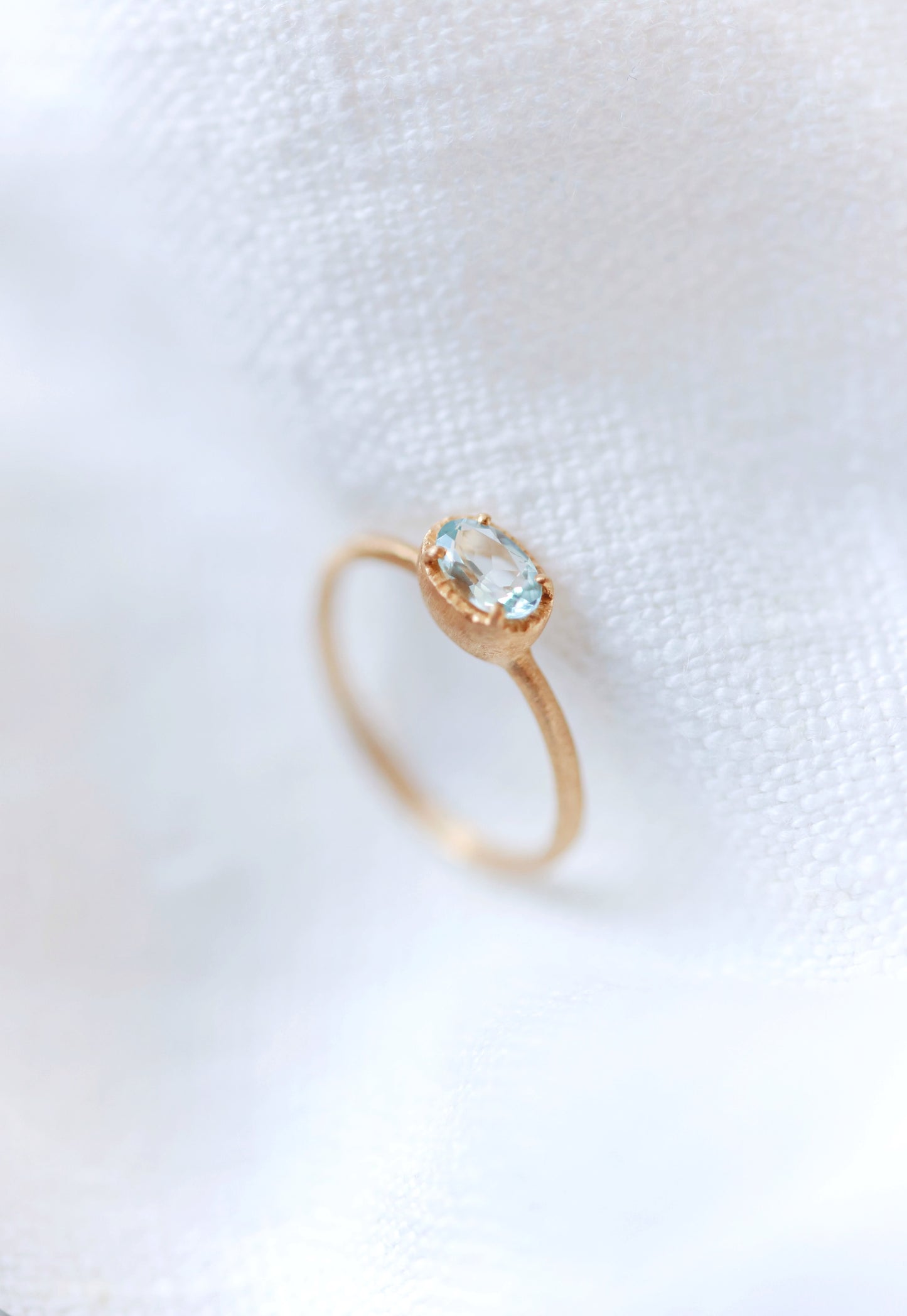 Yasuko Azuma - .5ct Aquamarine, 18ky - size 6.5