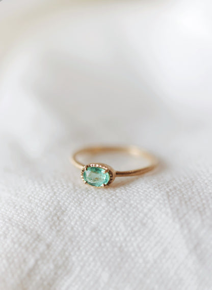Yasuko Azuma - 18ky, 0.48ct Paraiba tourmaline - size 6.5