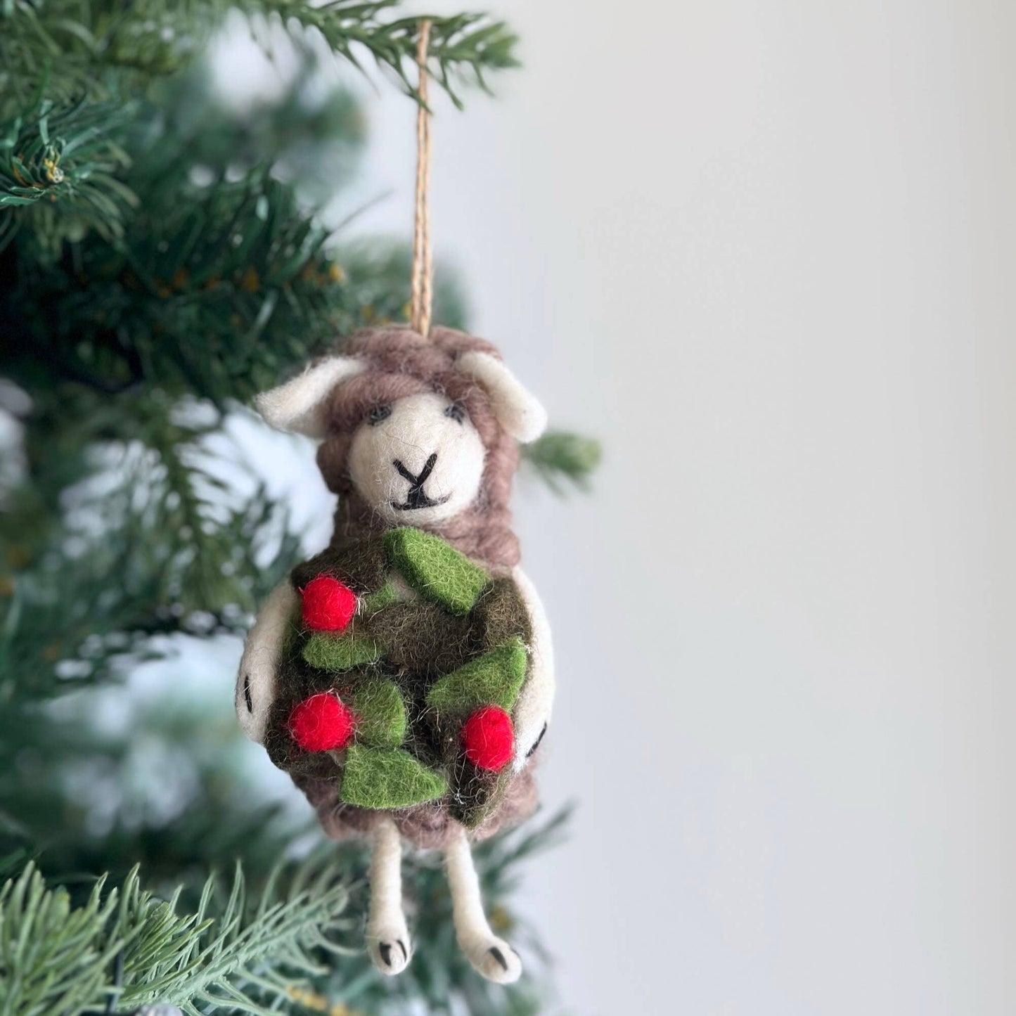 Felt Sheep Ornament Set – Holiday Holding Collection