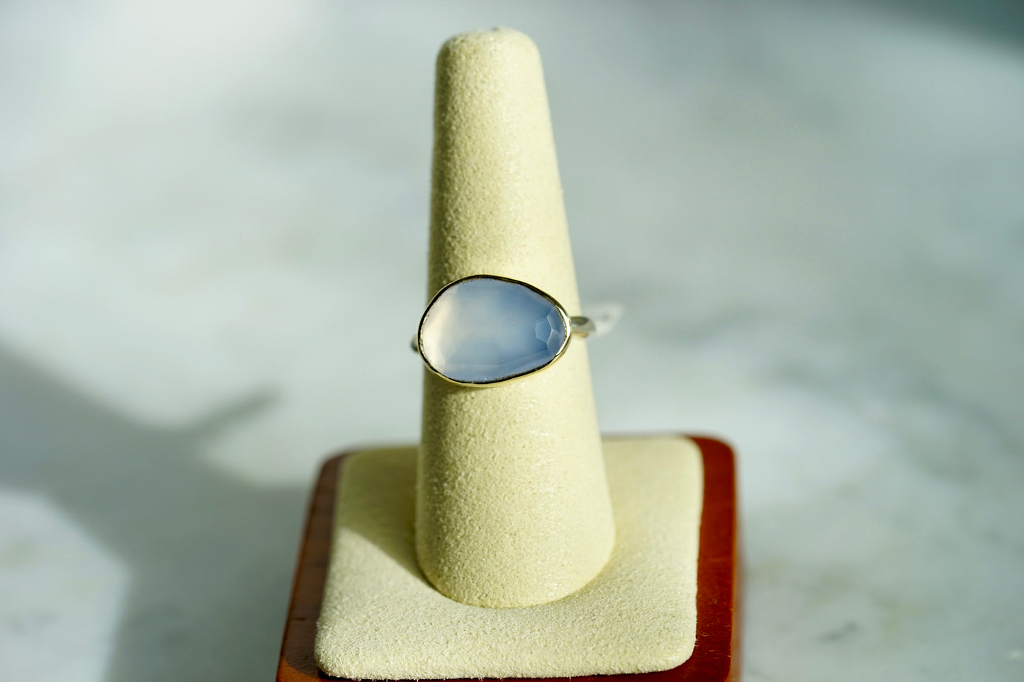 6.66ct Chalcedony nestle ring w/14k bezel and sterling band - size 7.75
