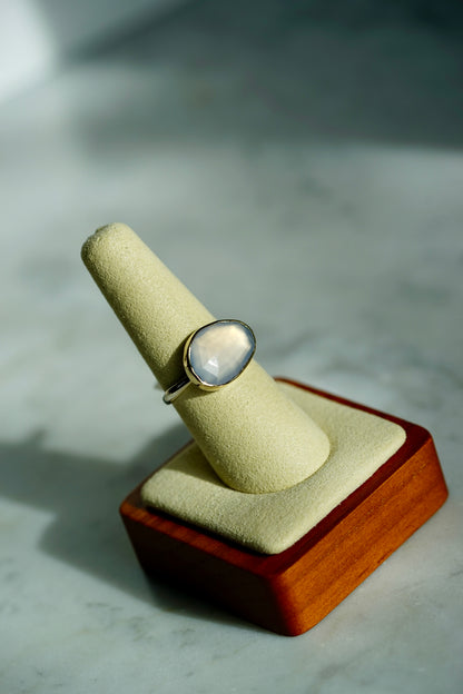 6.66ct Chalcedony nestle ring w/14k bezel and sterling band - size 7.75