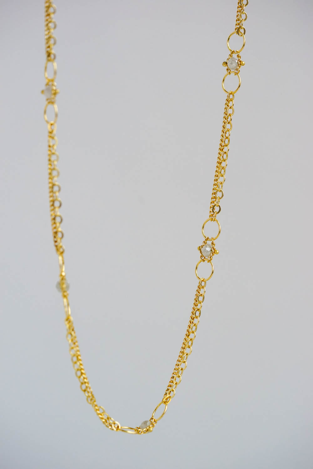 Amáli - Whisper Chain Necklace with Silver Diamonds