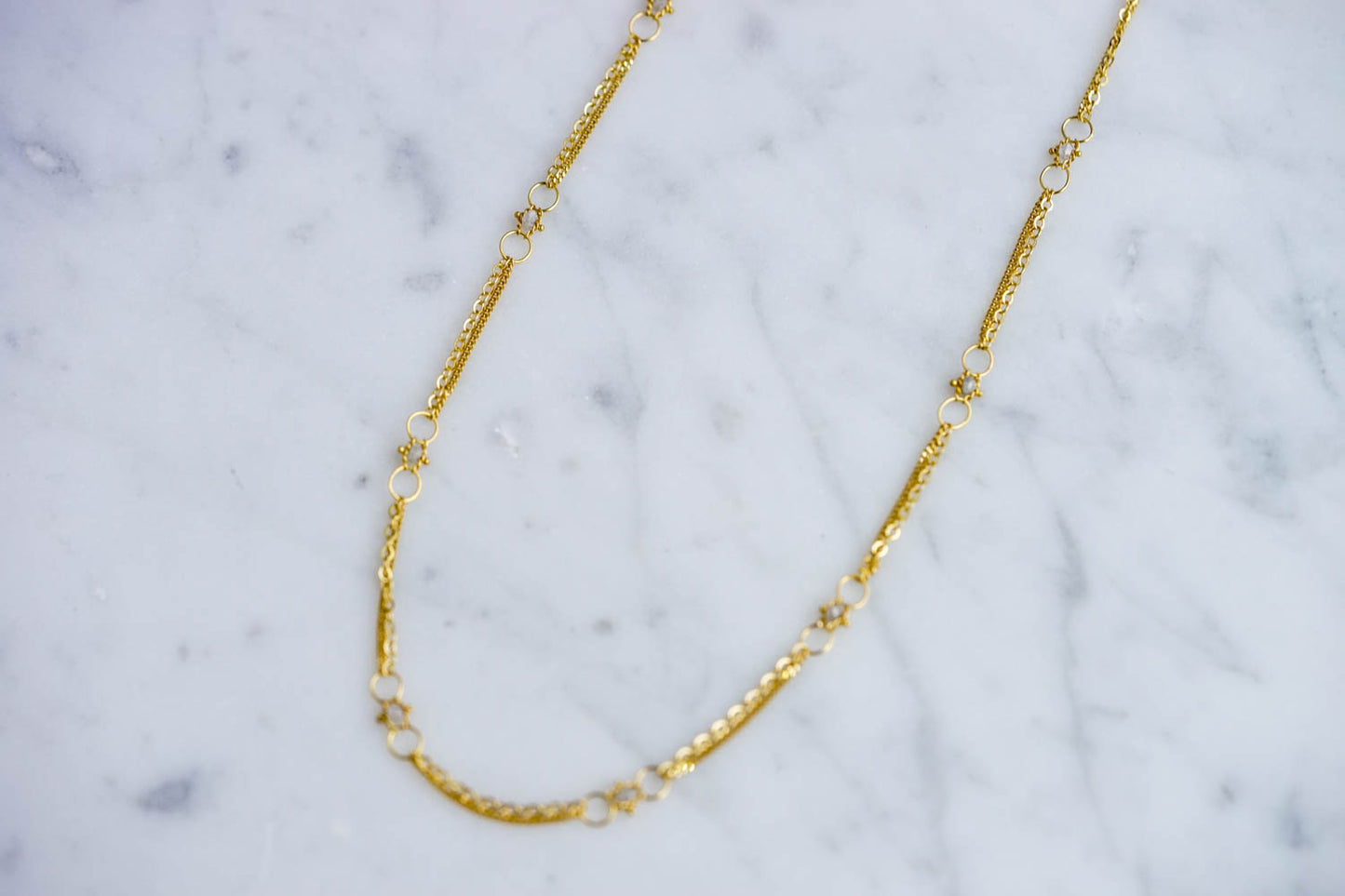 Amáli - Whisper Chain Necklace with Silver Diamonds