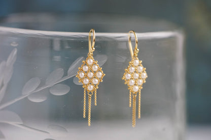 Amáli - Small Woven Textile Freshwater Pearl Earrings